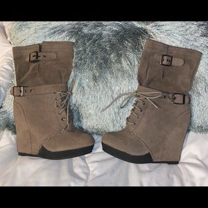 Bakers. Size 6.5. Tan/grey